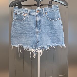 Madewell Curvy Perfect Jean Shorts Size 27 Raw Frayed Hem